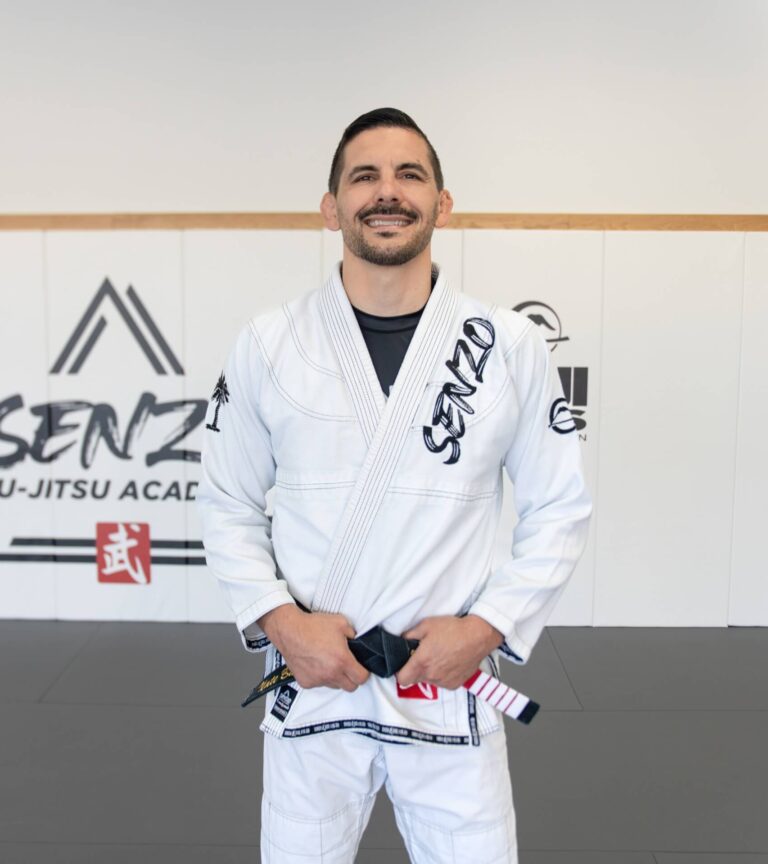 Nathan Burnette — 4th-degree black belt, Head Instructor in Brazilian Jiu-Jitsu